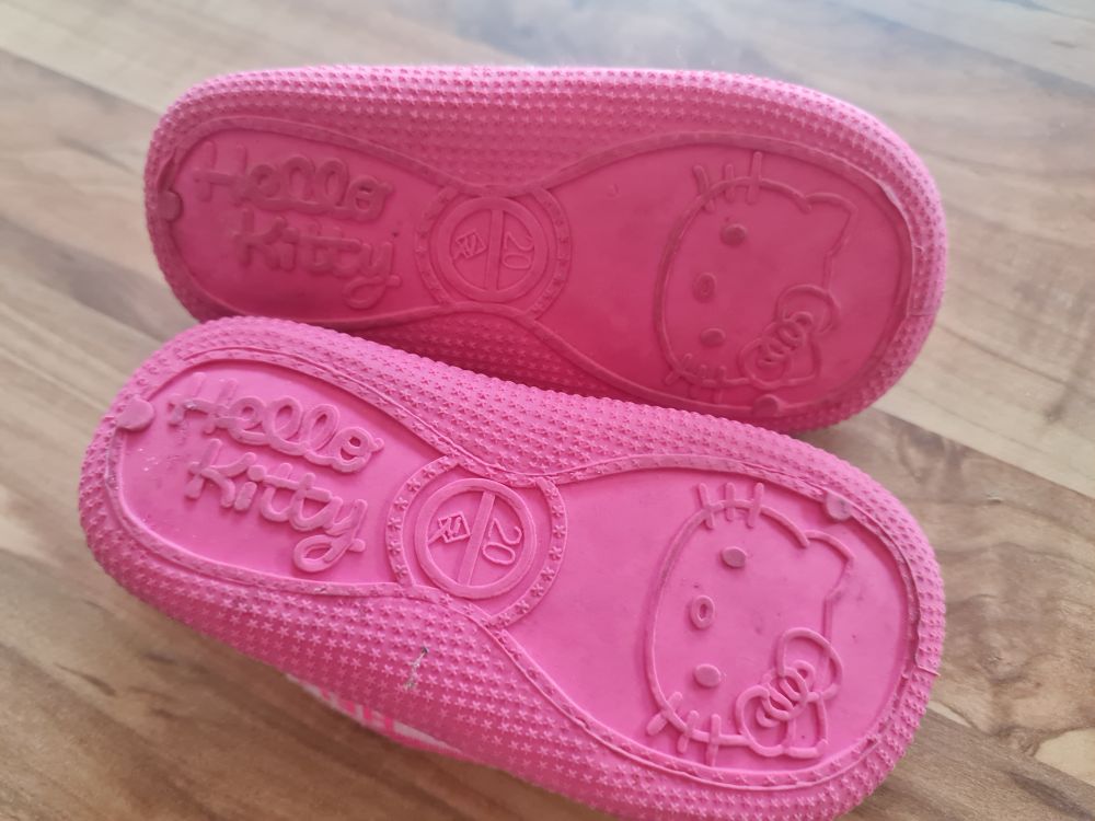 Hello Kitty Hausschuhe, Gr. 20, Secondhand