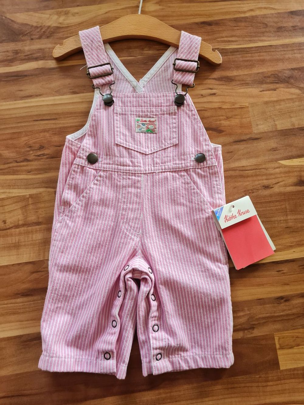 Käthe Kruse Latzhose in rosa/ weiß, Gr. 62, Neuware mit Etikett