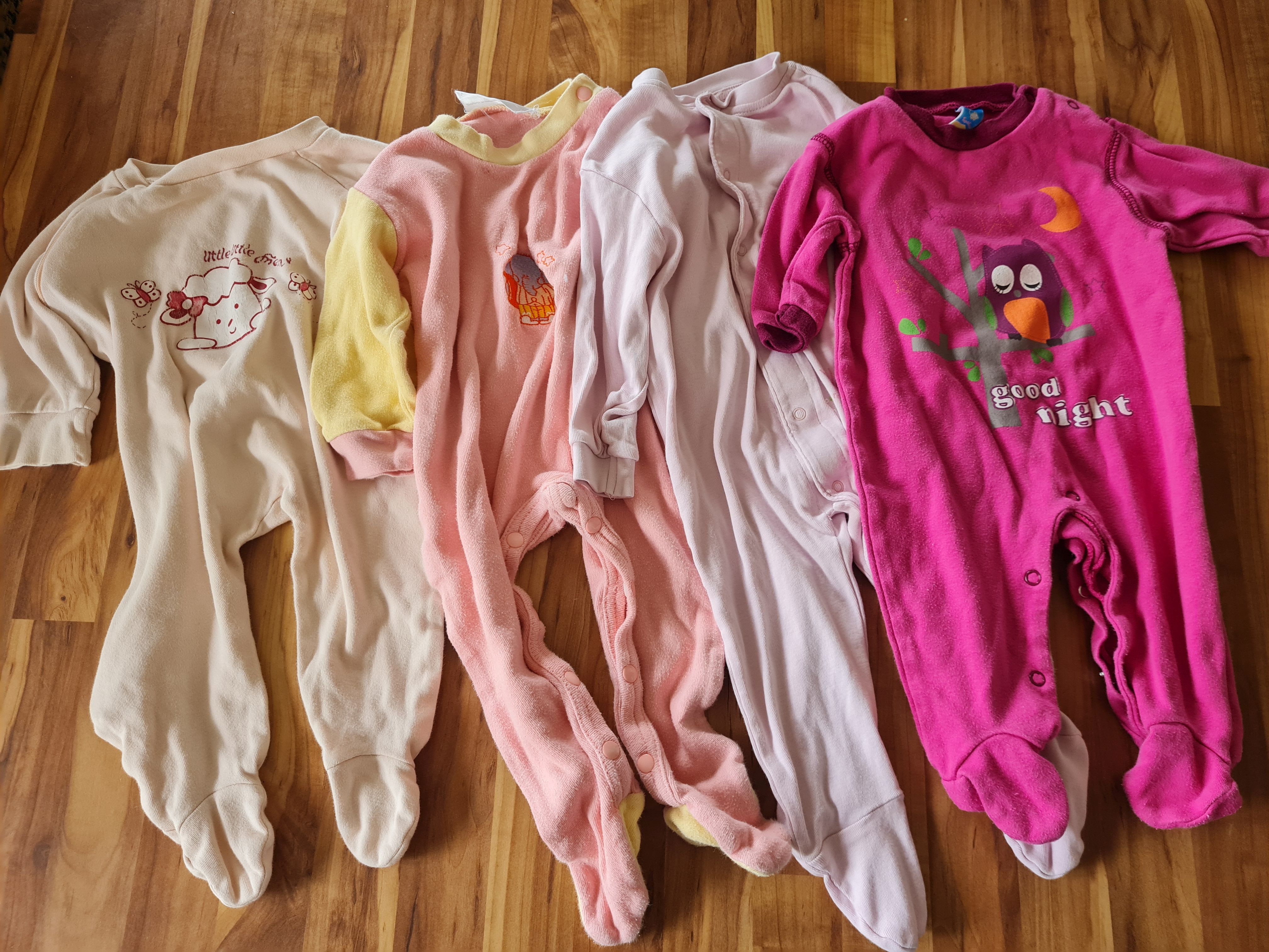 4 Schlafanzüge für Mädchen, Gr. 62/68, Secondhand
