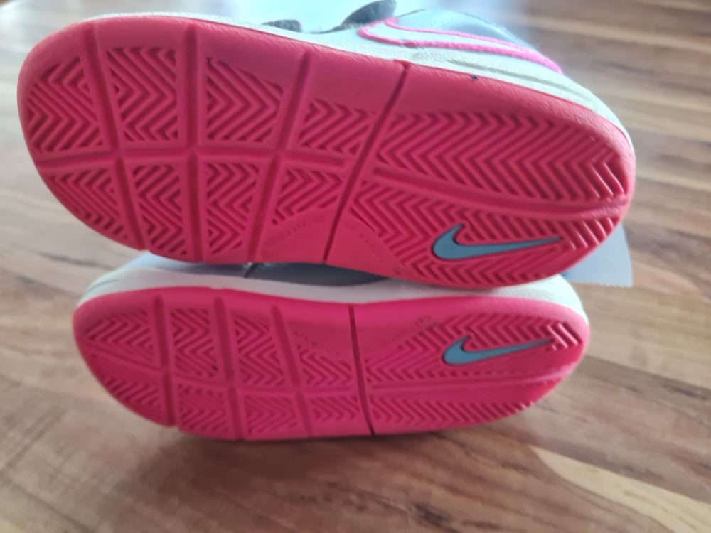 Nike Sportschuhe für Mädchen, grau-pink, Gr. 25, Secondhand