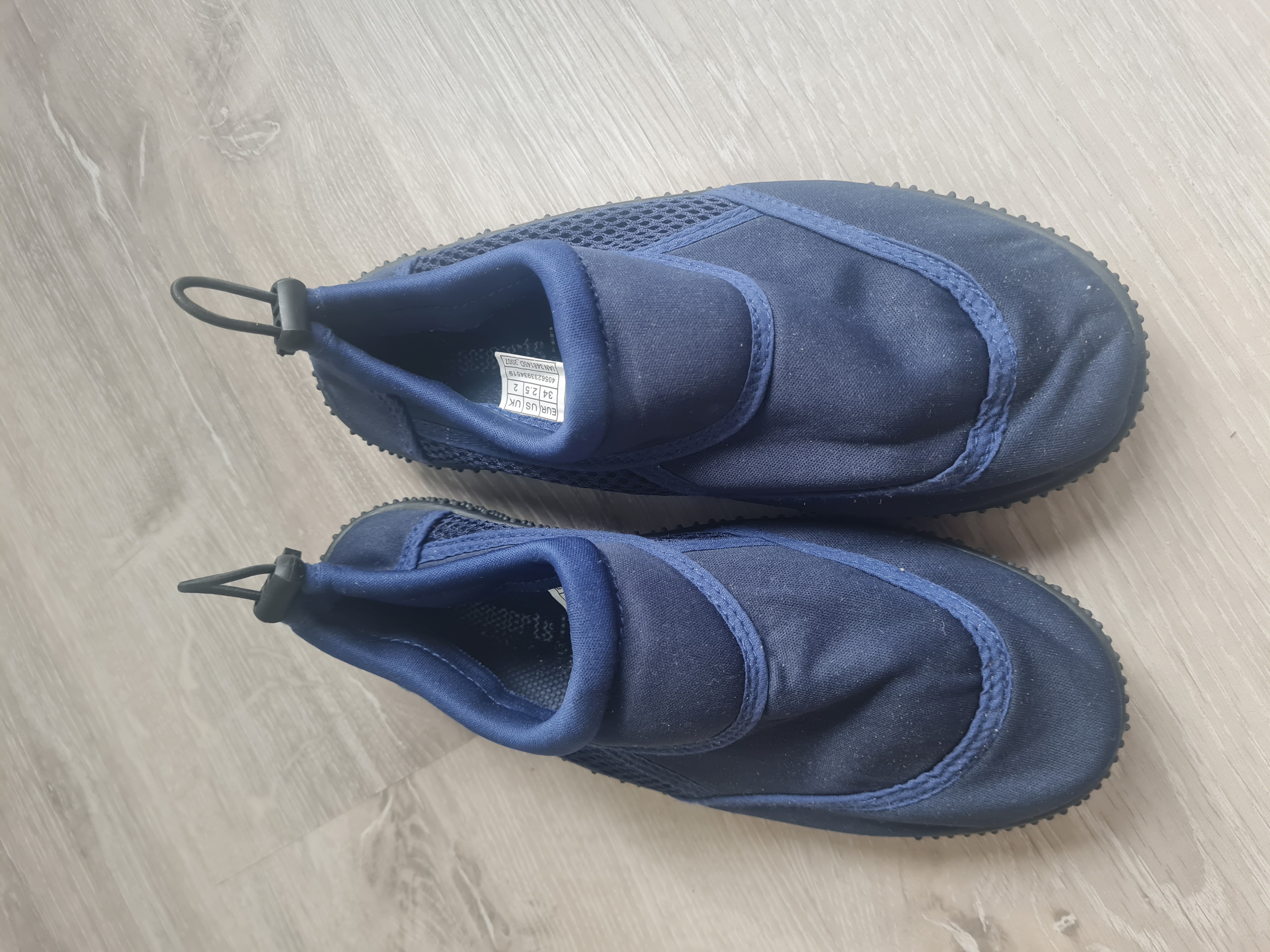 Aqua-Schuhe Gr. 34