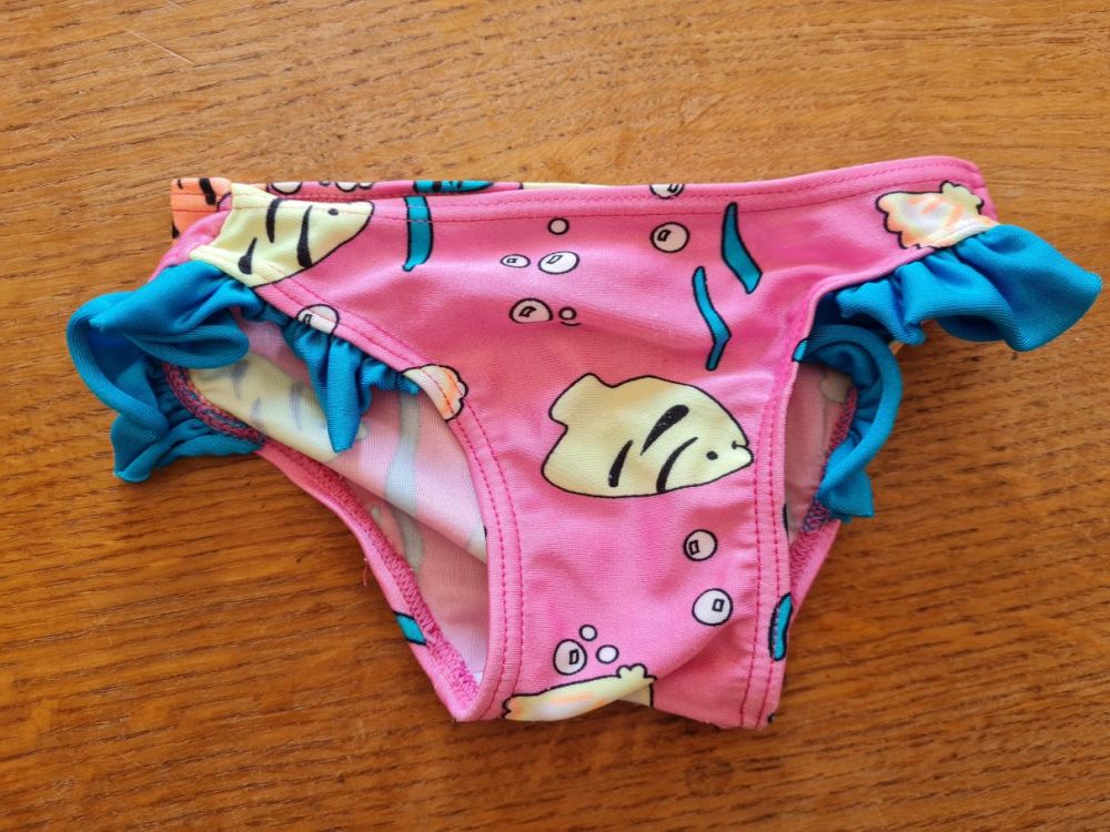 Mädchen Badehose, Gr. 68, Secondhand