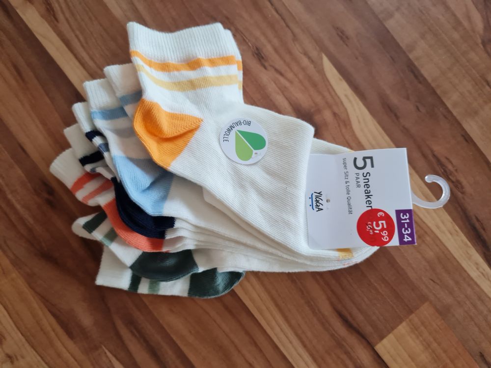 5 Paar Sneaker-Socken, weiß mit farbigen Ringeln, Gr. 31-34, Neuware