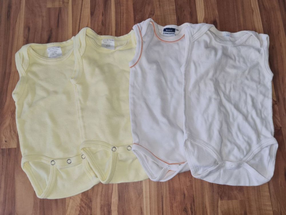 4 Neutrale Bodies ohne Arm, Gr. 62/68, Secondhand