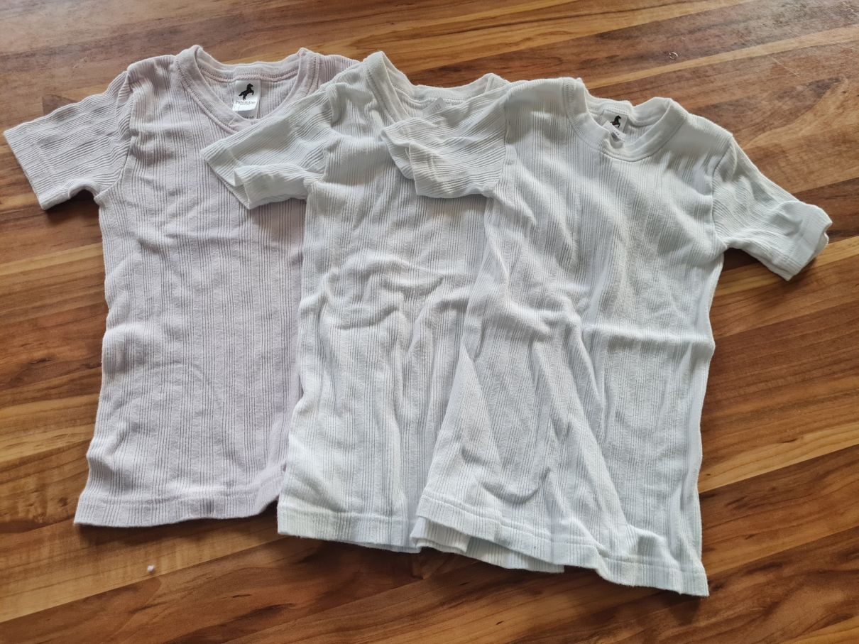 3 Unterhemden mit kurzen Ärmeln, Gr. 110/116, Secondhand