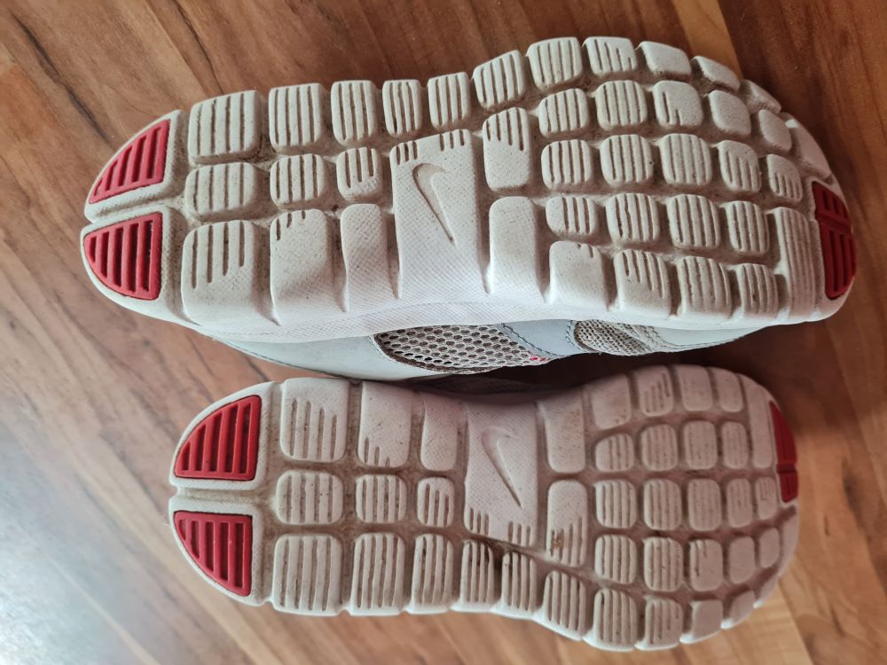 Nike Sportschuhe, Gr. 30, Secondhand