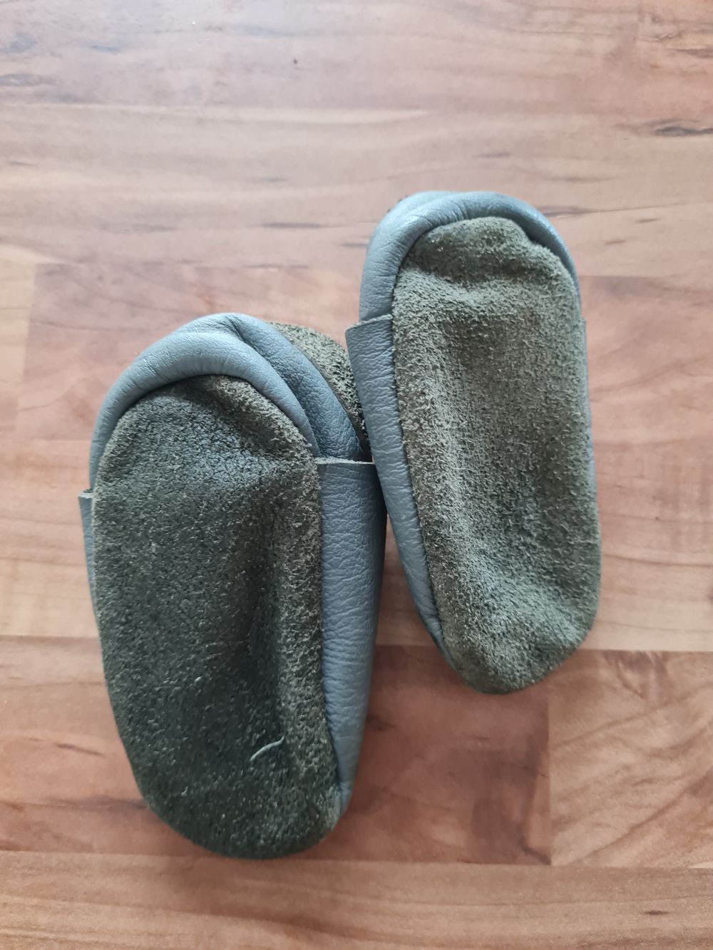 Lederpuschen "Auto", grau, Gr. 18/19, Secondhand