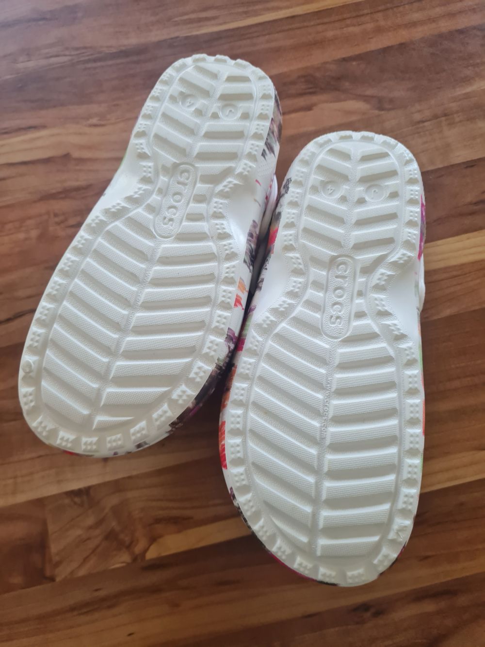 Crocs, warm gefüttert, Gr. J4 (36-37), neuwertiger Zustand, Secondhand