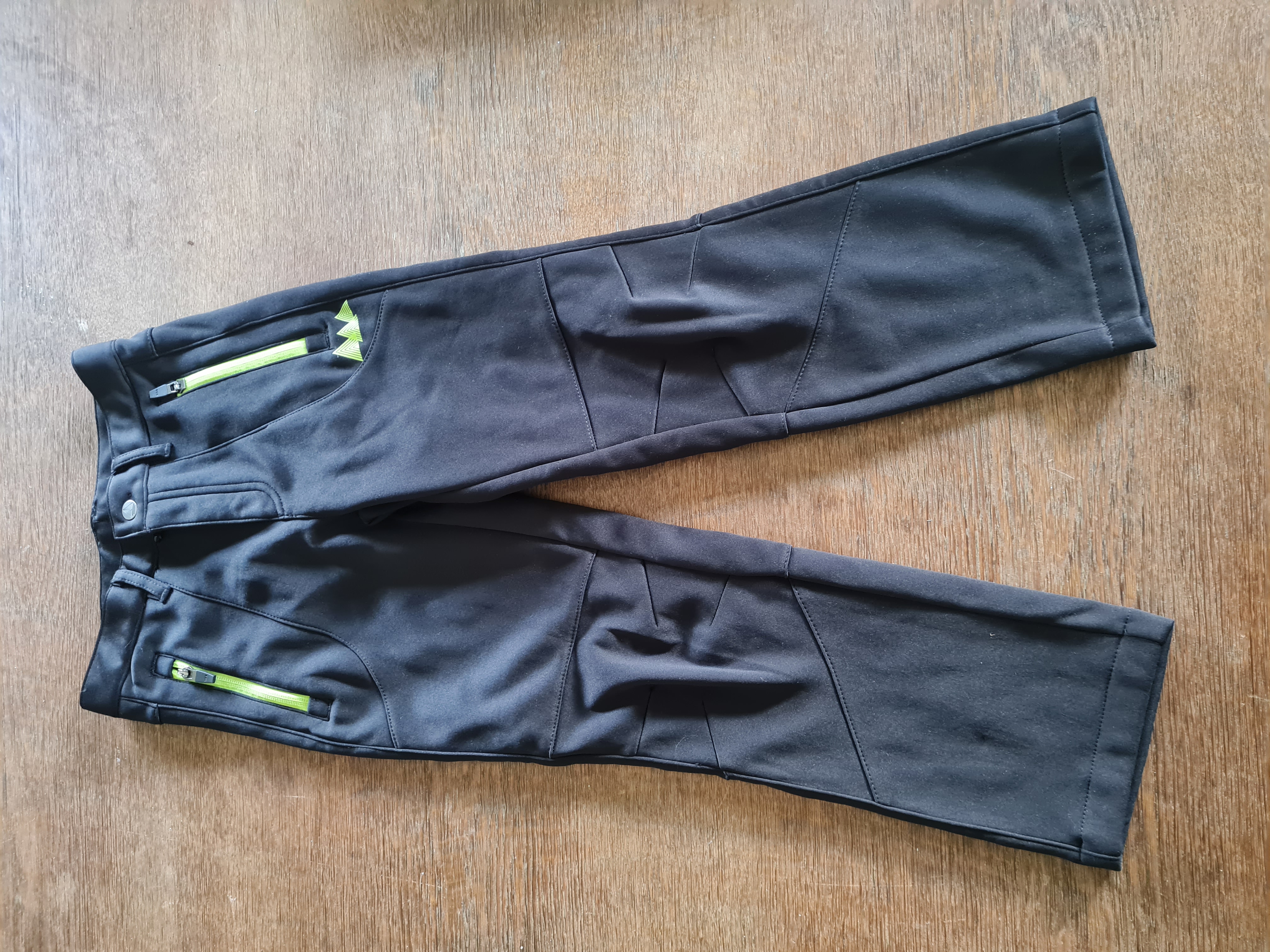 Softshell-Hose, schwarz, Gr. 122/128, Neuwertig