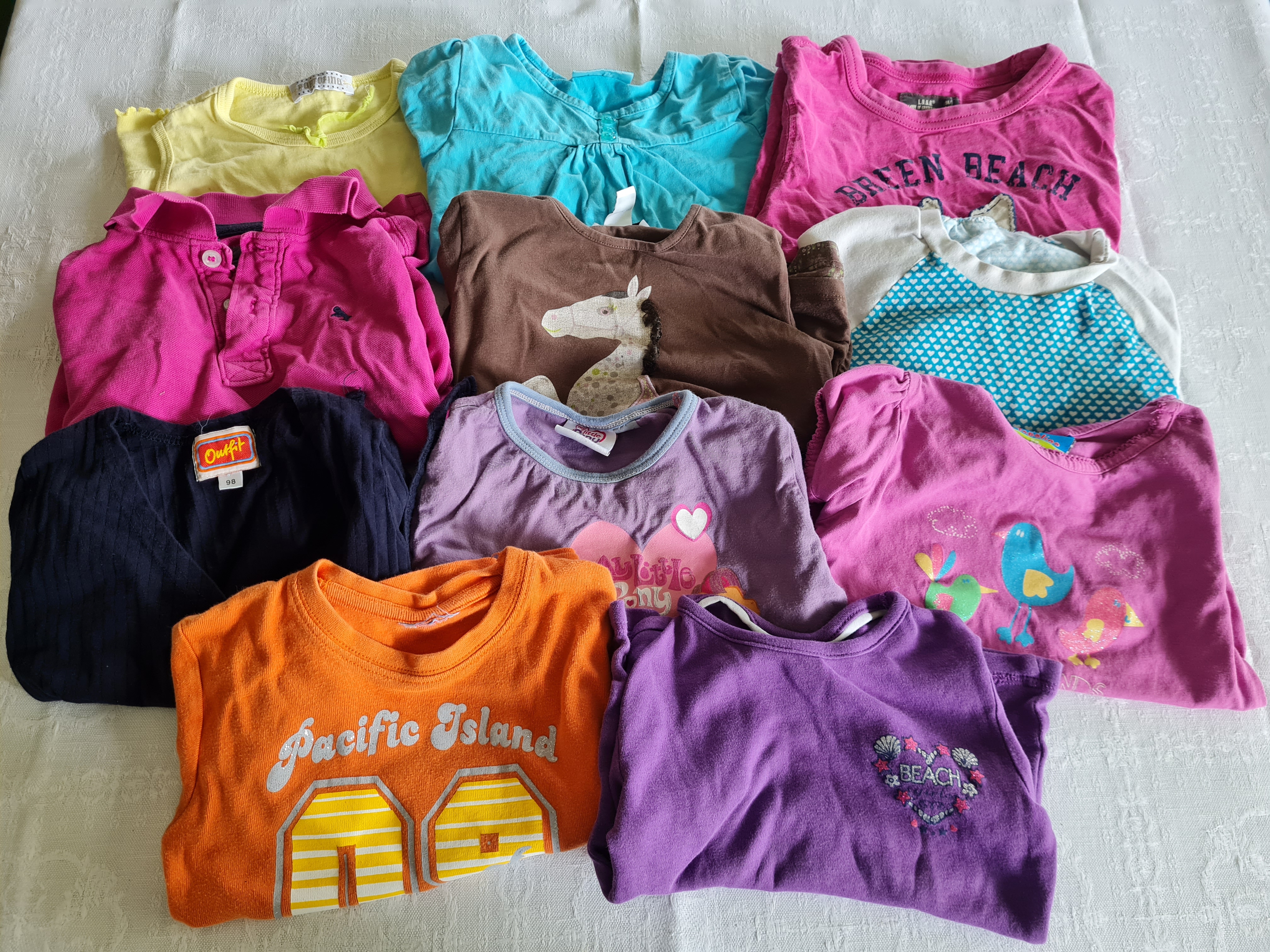 11 T-Shirts für Mädchen, Gr. 98 und Gr. 98/104, Secondhand