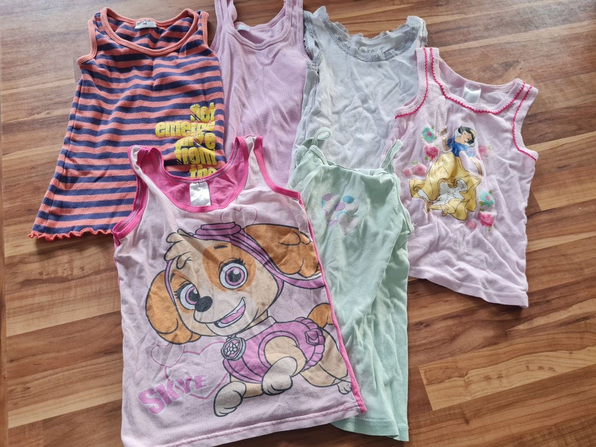 6 Unterhemden für Mädchen, Gr. 110/116, Secondhand