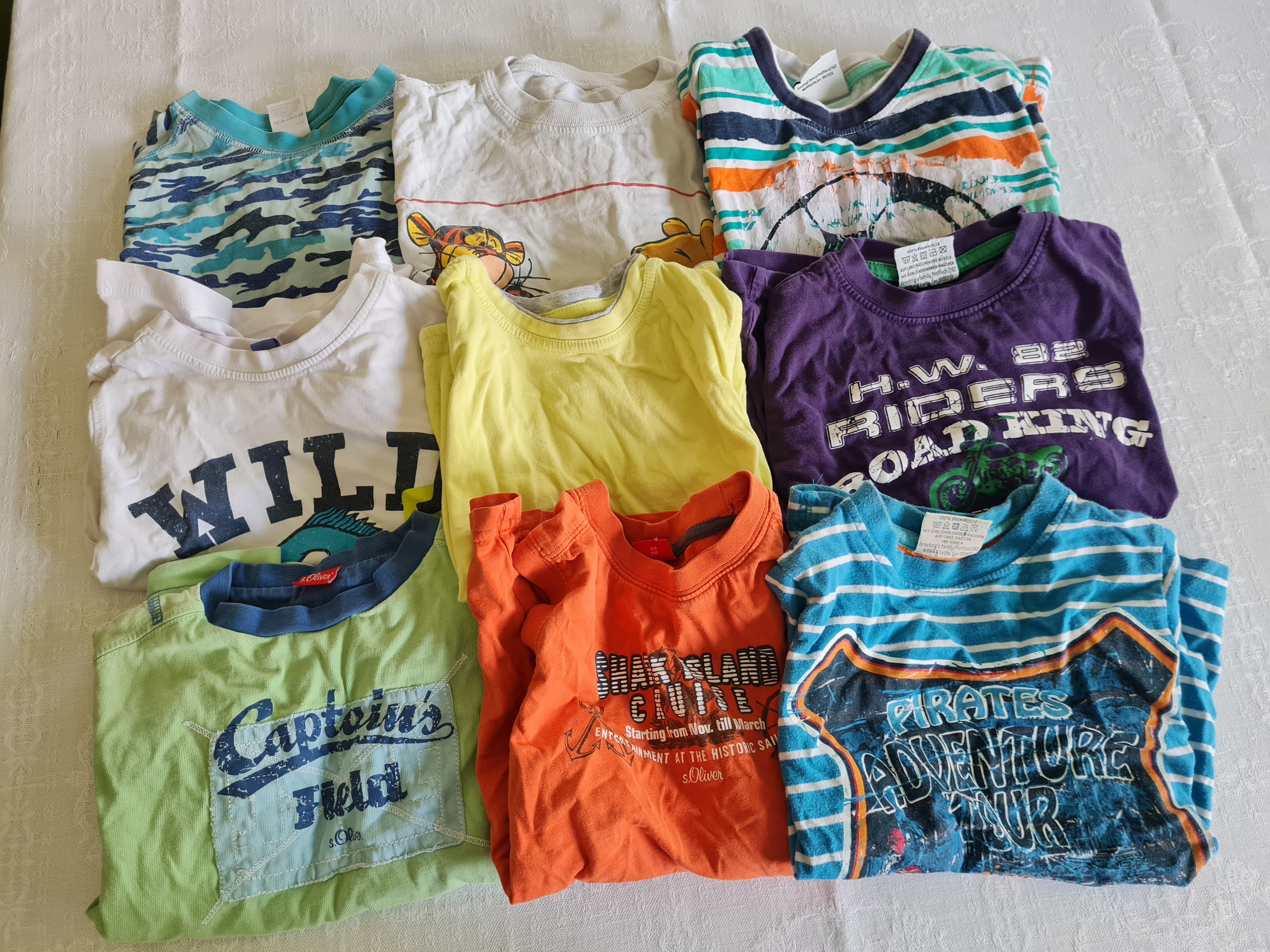 9 T-Shirts für Jungen, Gr. 104, Secondhand