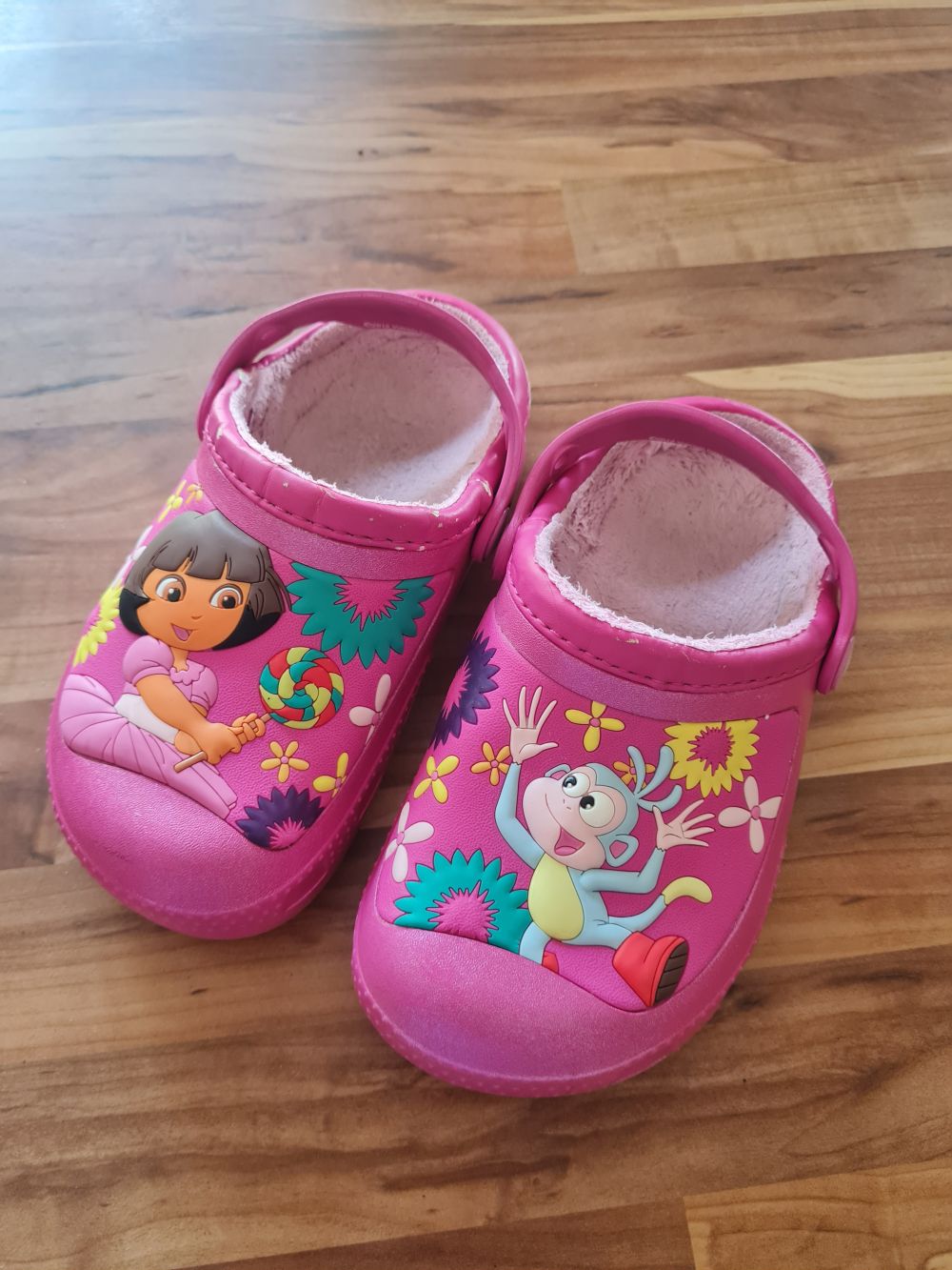 Crocs "Dora", pink, leicht gefüttert, Gr. C12/13 (Gr. 30), Secondhand