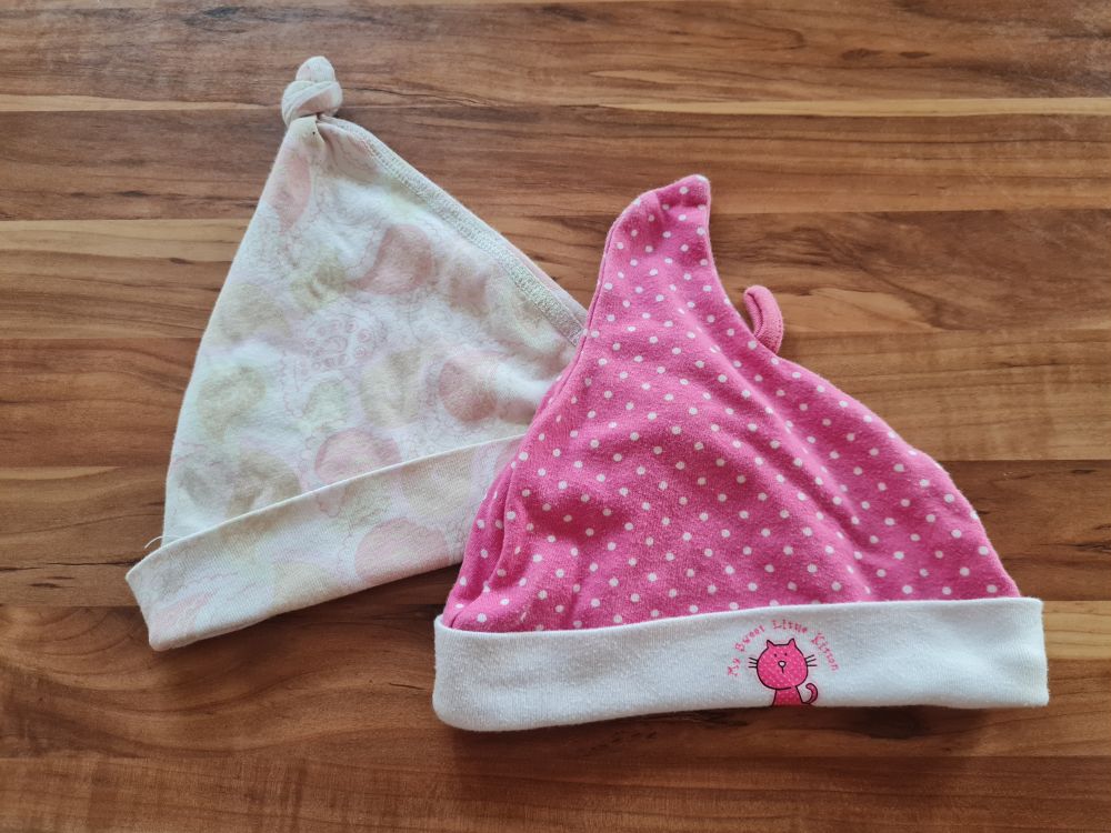 2 Babymützen für Mädchen, Secondhand