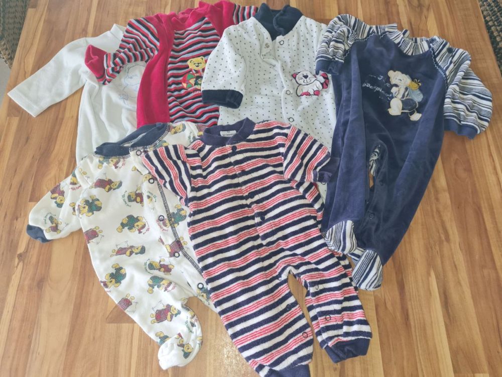 6 Schlafanzüge für Jungen, Gr. 50/56, Secondhand