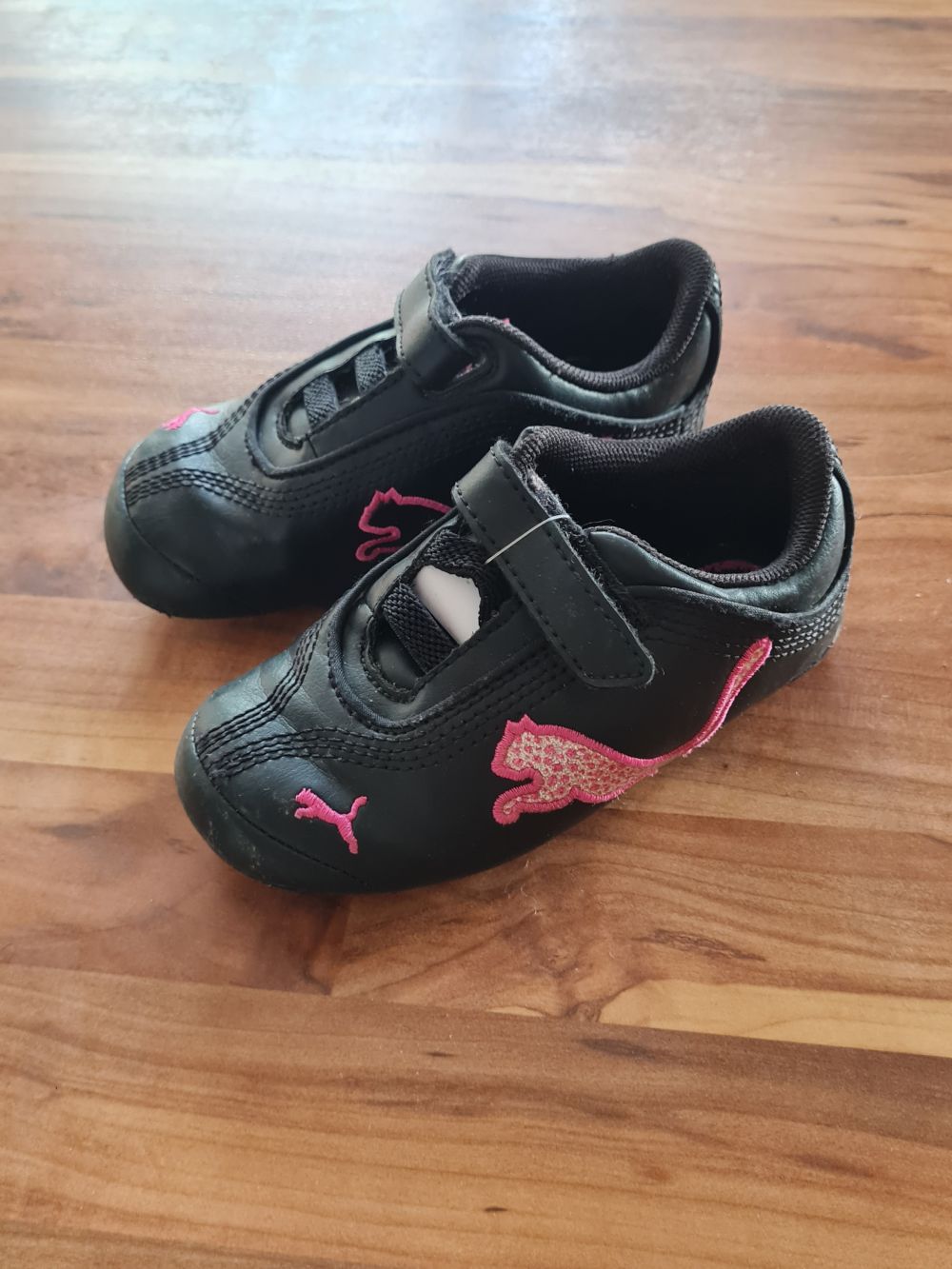 Puma Schuhe für Mädchen, schwarz-pink, Gr. 24, Secondhand