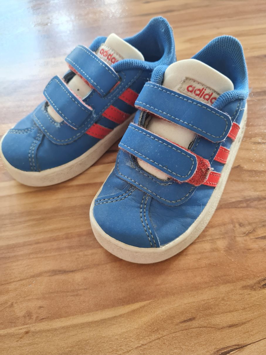 Adidas Schuhe Gr. 23, Secondhand