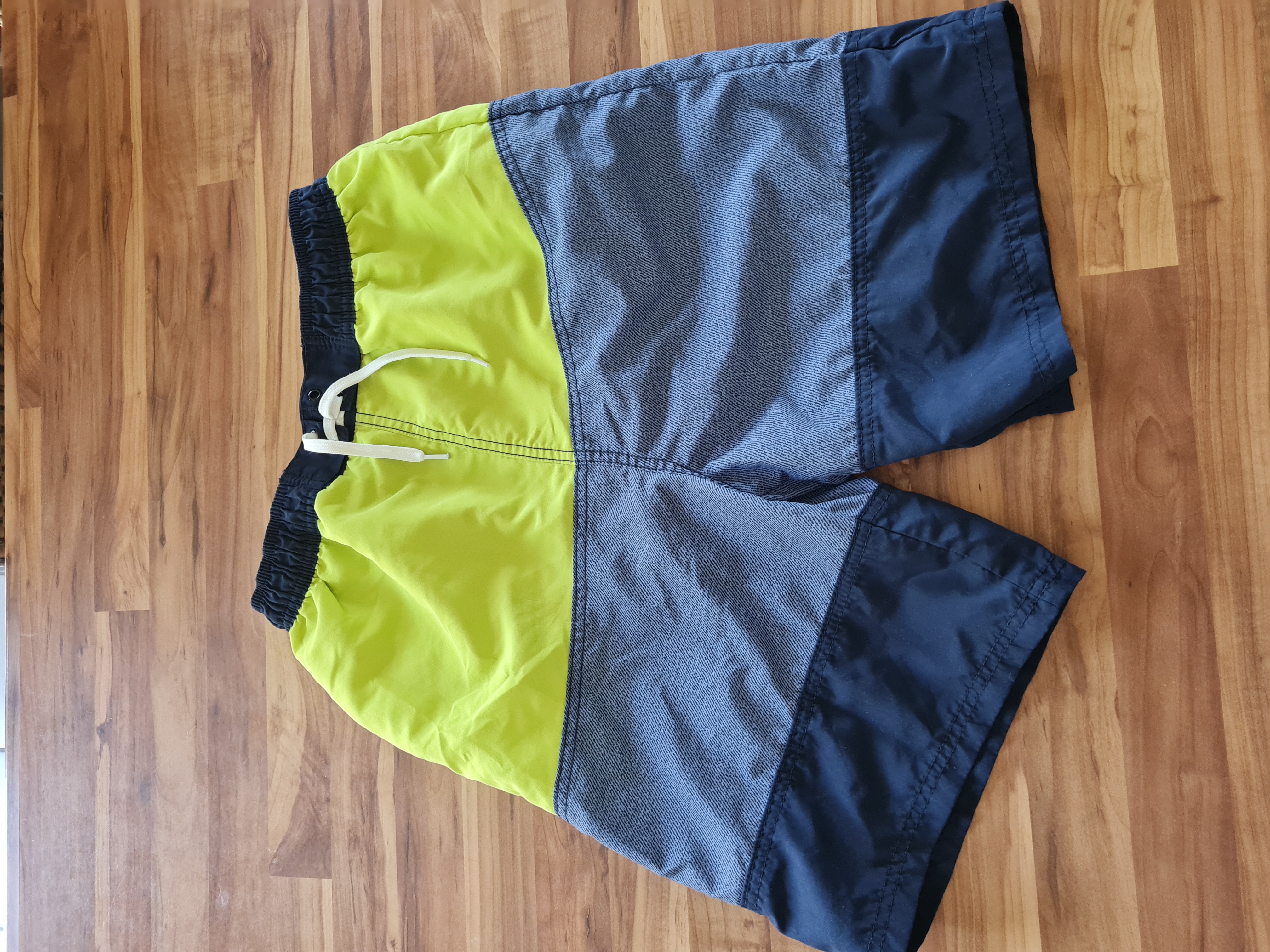 Yigga Badehose Gr. 170/176, Secondhand