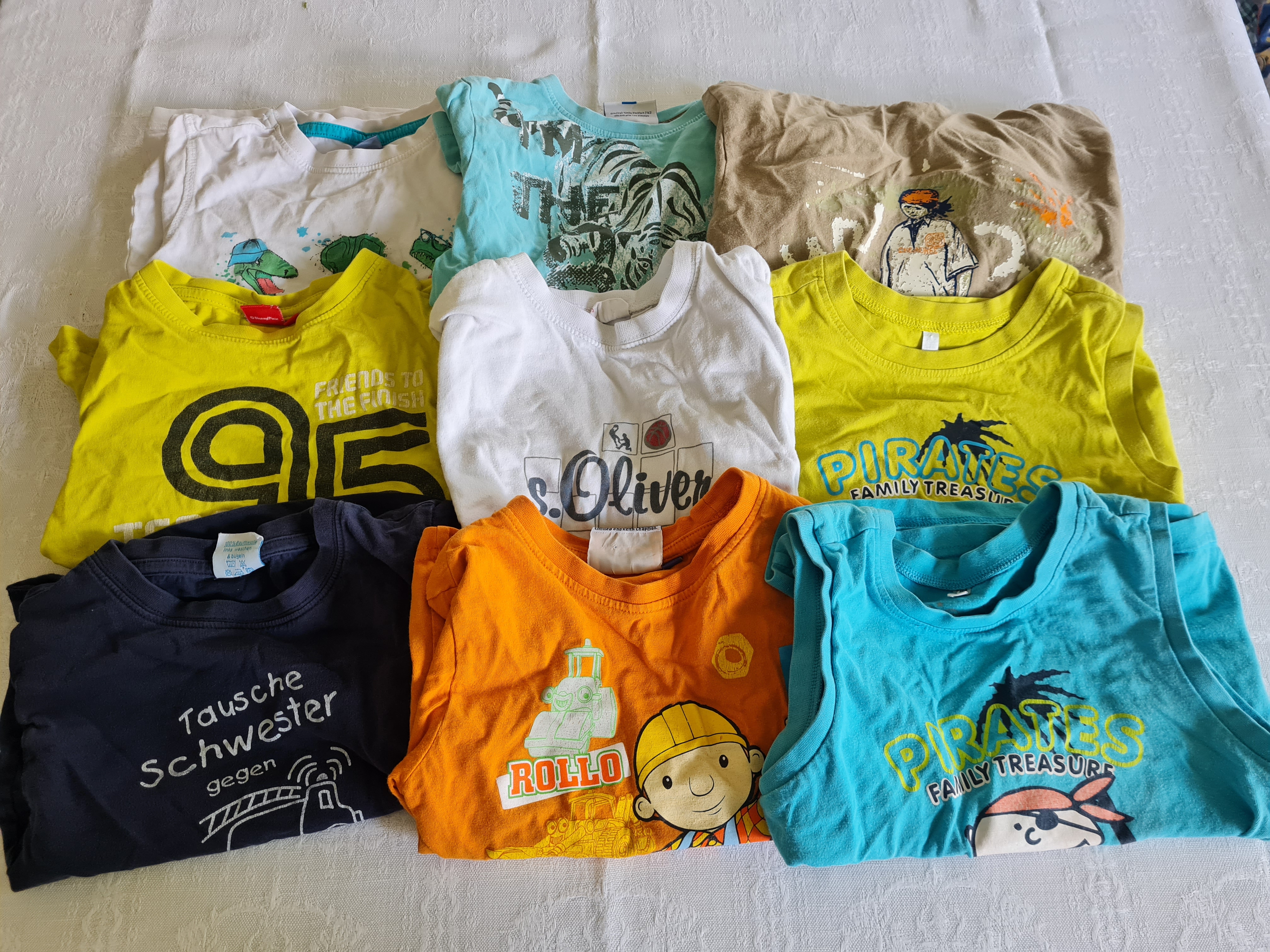 9 T-Shirts für Jungen, Gr. 104, Secondhand