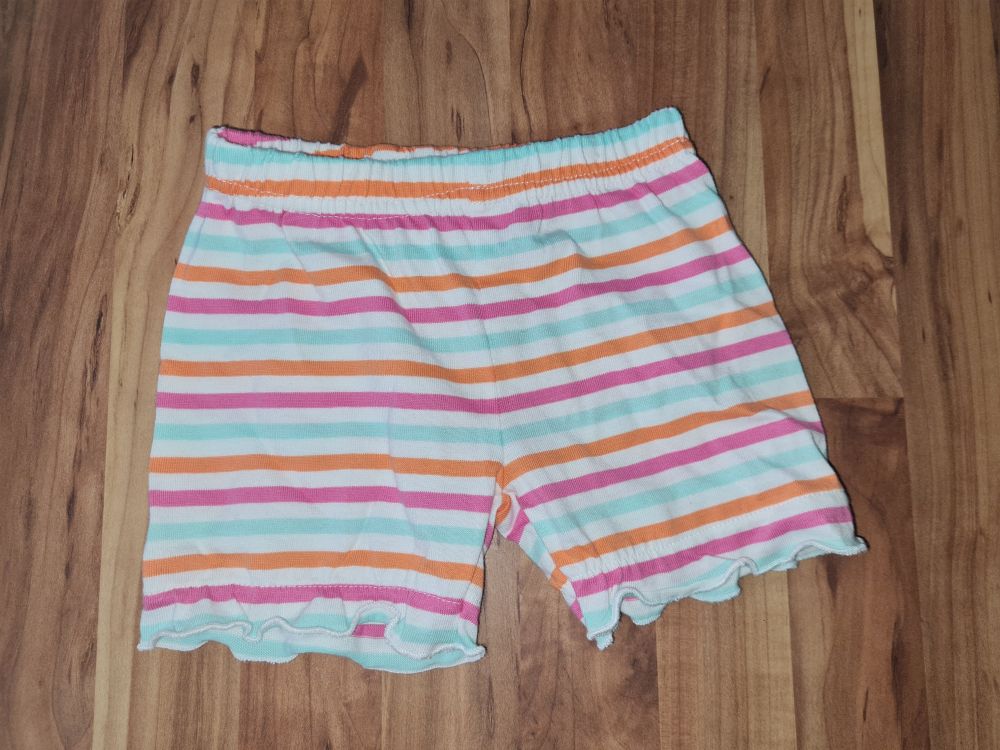 Kurze Hose für Mädchen "Ringel", Gr. 56, Neuware