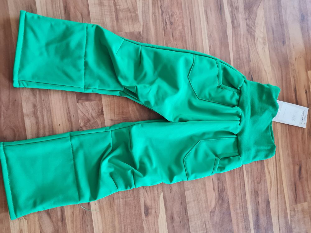Babauba Uni-Softshellhose "Grasgrün", Gr. 80, Neuware mit Etikett