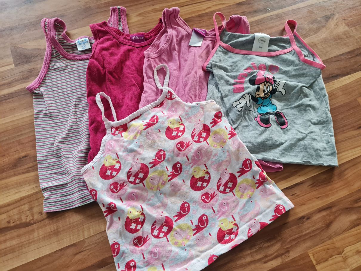 5 Unterhemden für Mädchen, Gr. 110, Secondhand