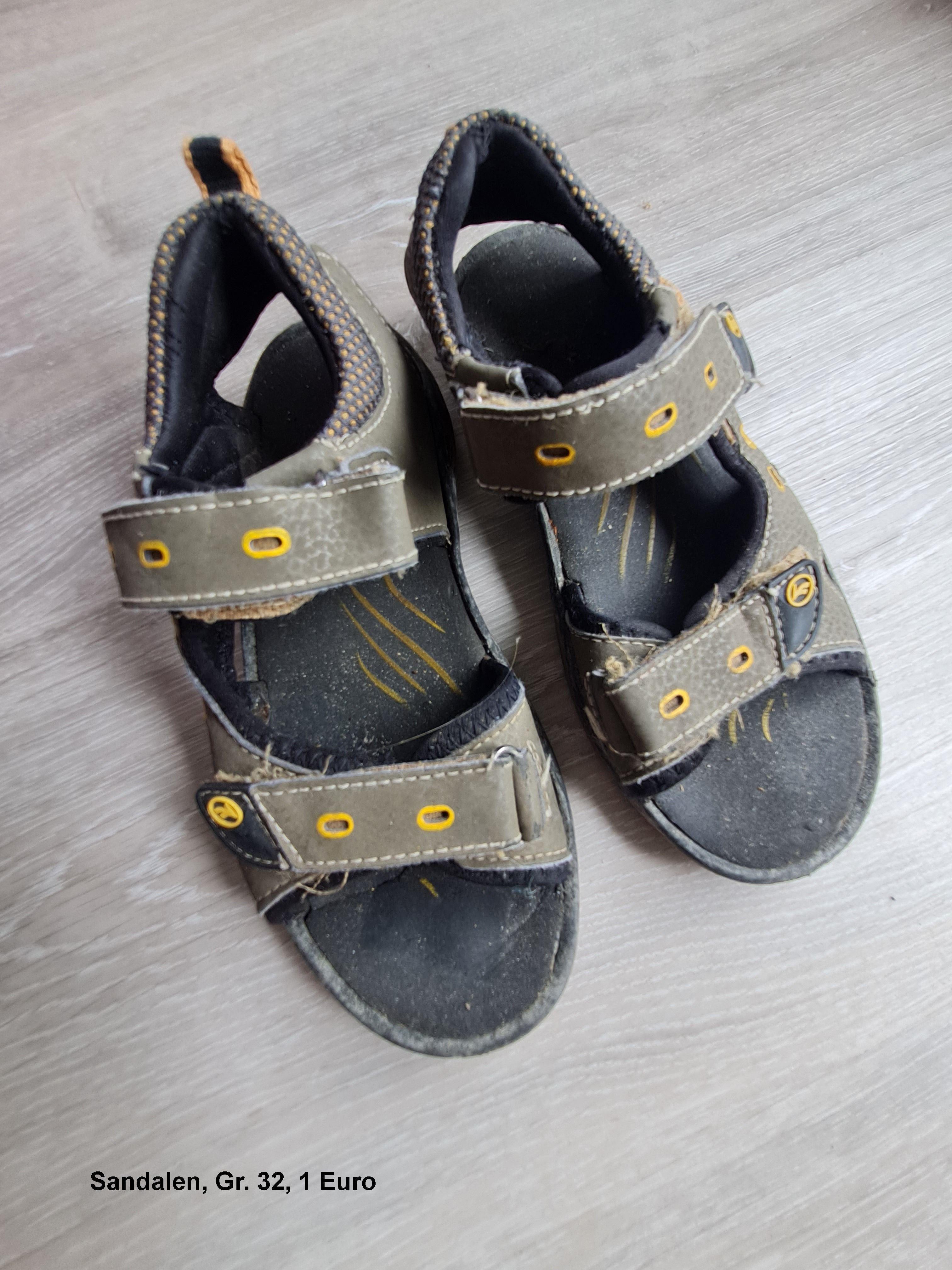 Sandalen Gr. 32
