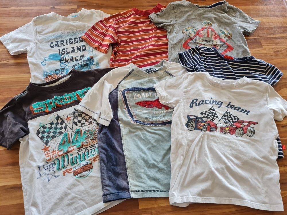 7 T-Shirts für Jungen Gr. 116, Secondhand