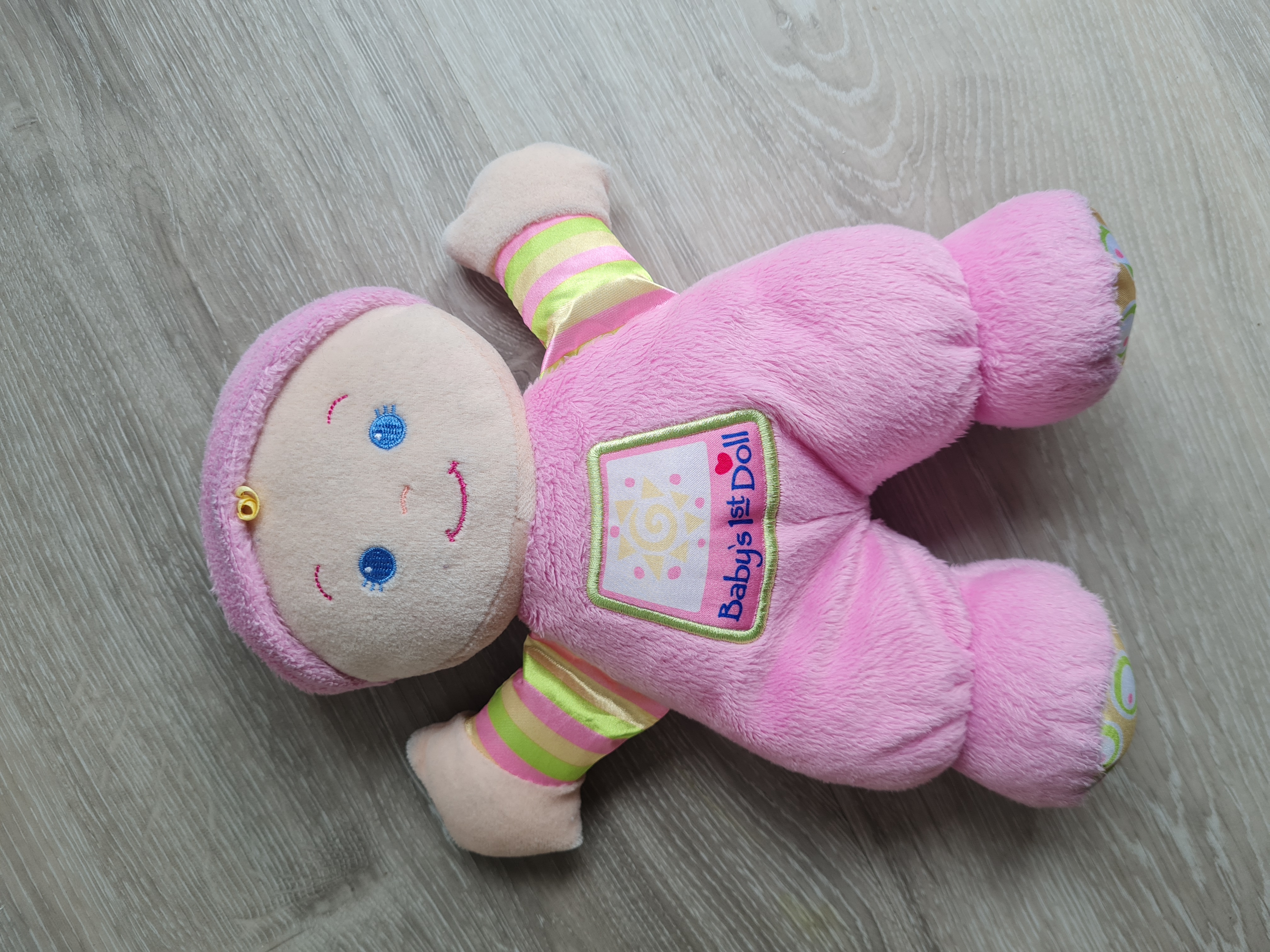 Baby's erste Puppe