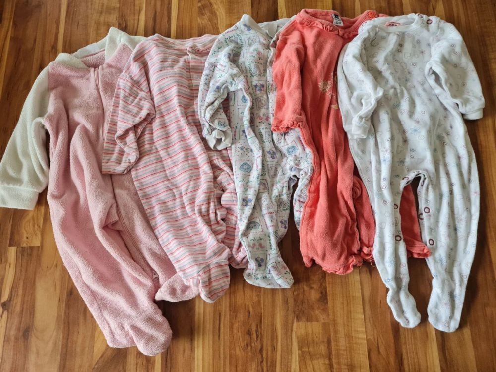 5 Schlafanzüge für Mädchen, Gr. 62/68, Secondhand