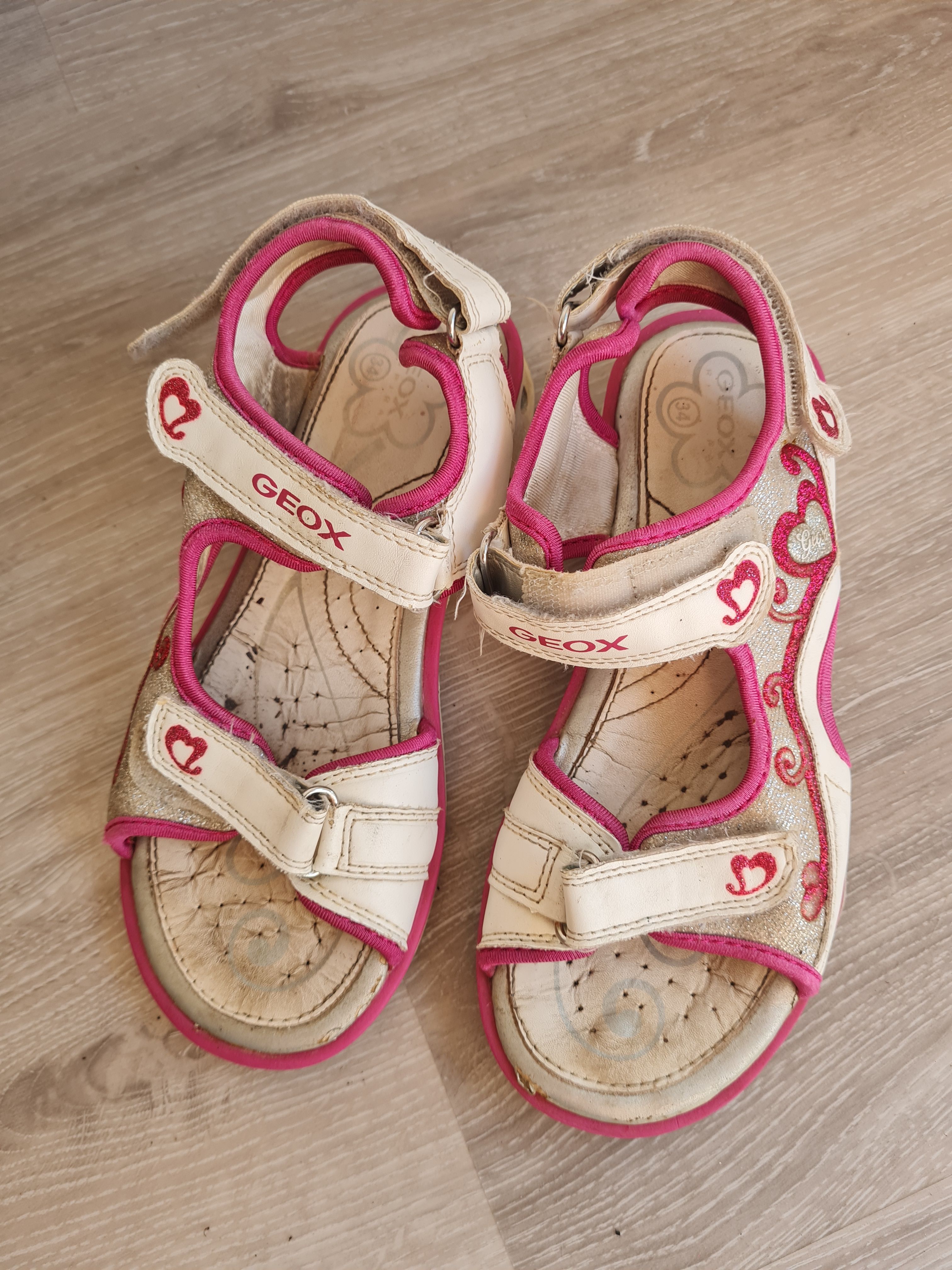 GEOX Sandalen Gr. 34