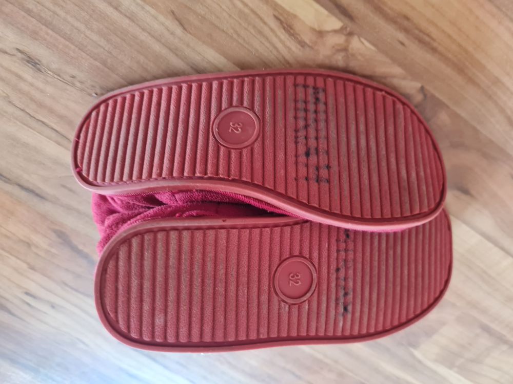 Hausschuhe, rot, Gr. 32, Secondhand
